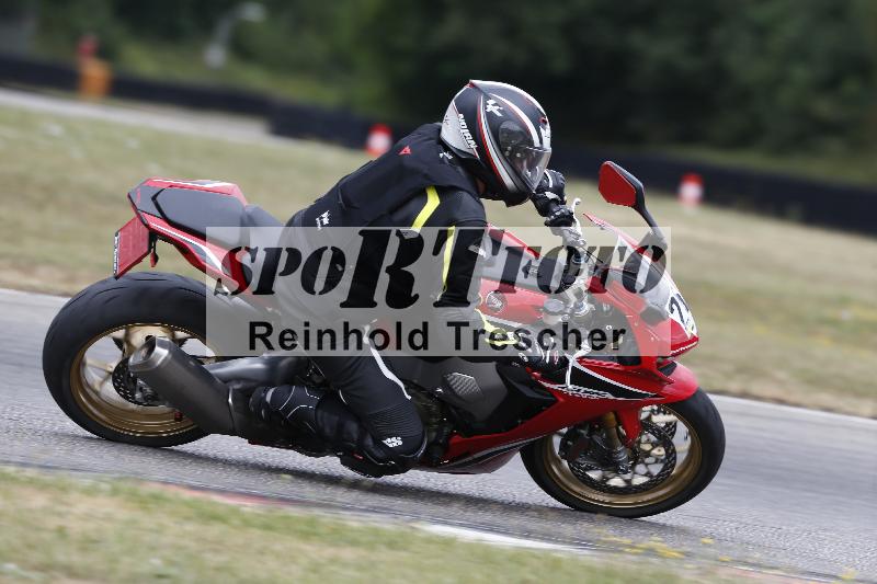 Archiv-2025/32 07.07.2025 Plüss Moto Sport ADR/Einsteiger/26